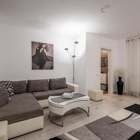 Studio Residence Militari M2 Bukares Bagian luar foto