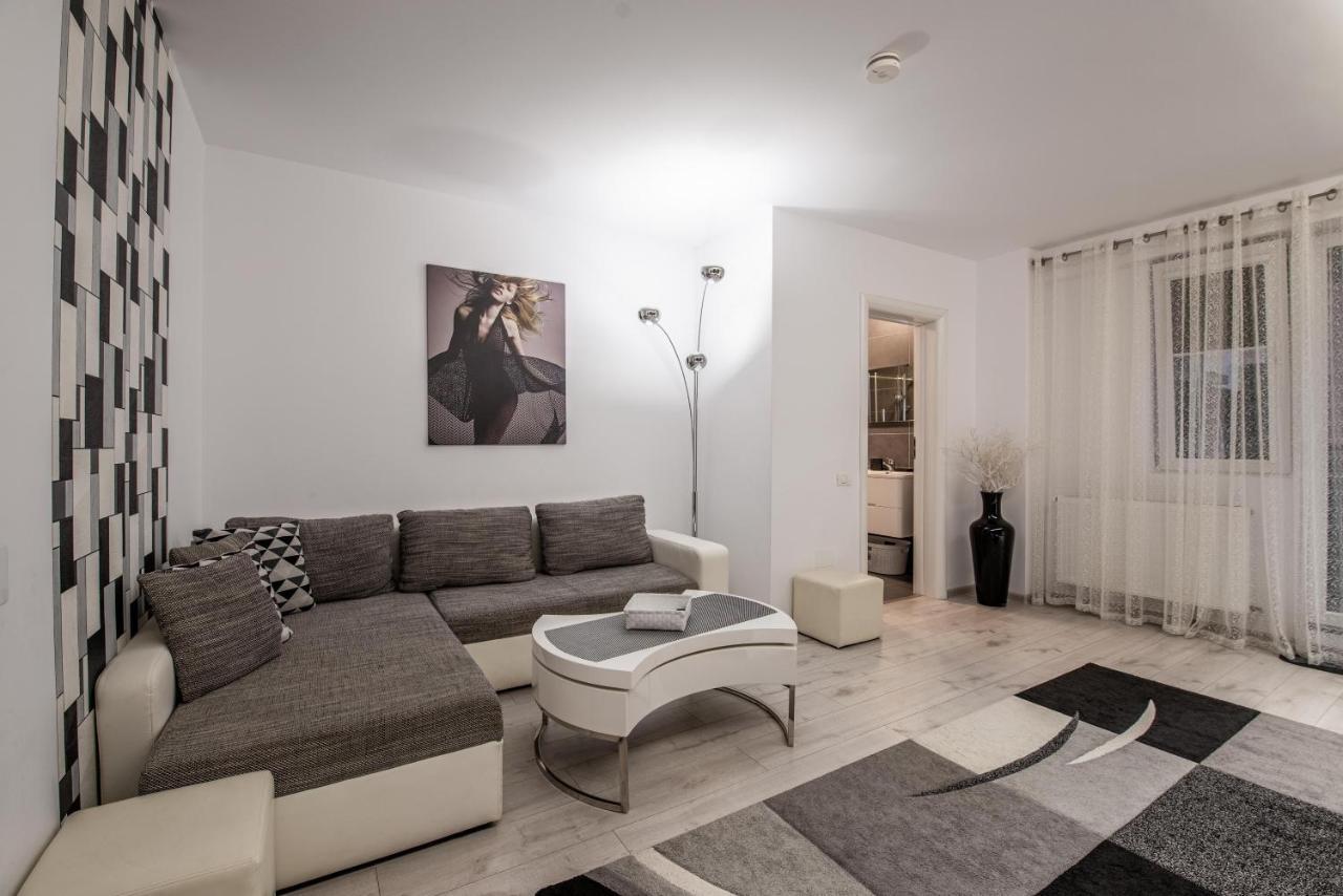 Studio Residence Militari M2 Bukares Bagian luar foto