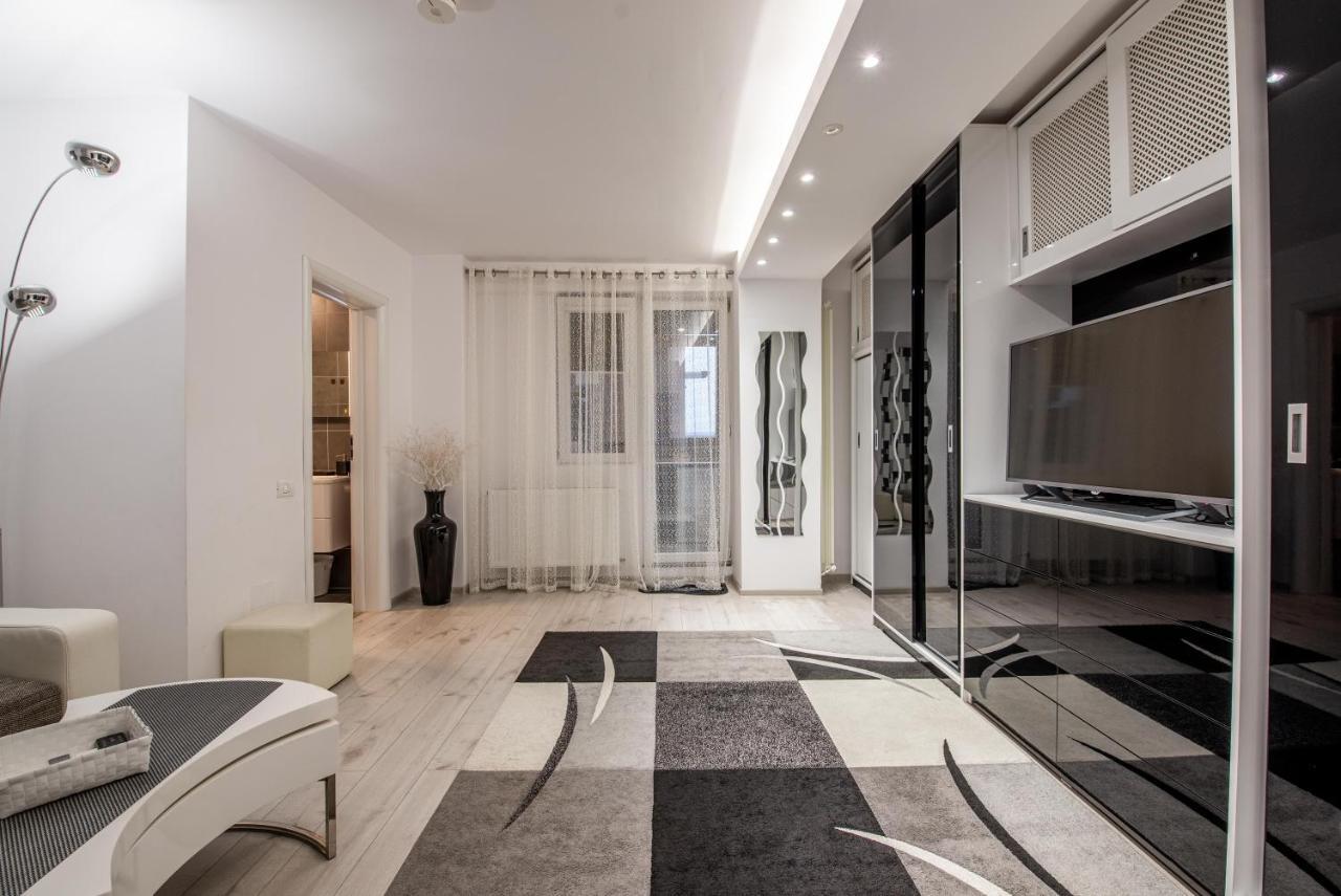 Studio Residence Militari M2 Bukares Bagian luar foto